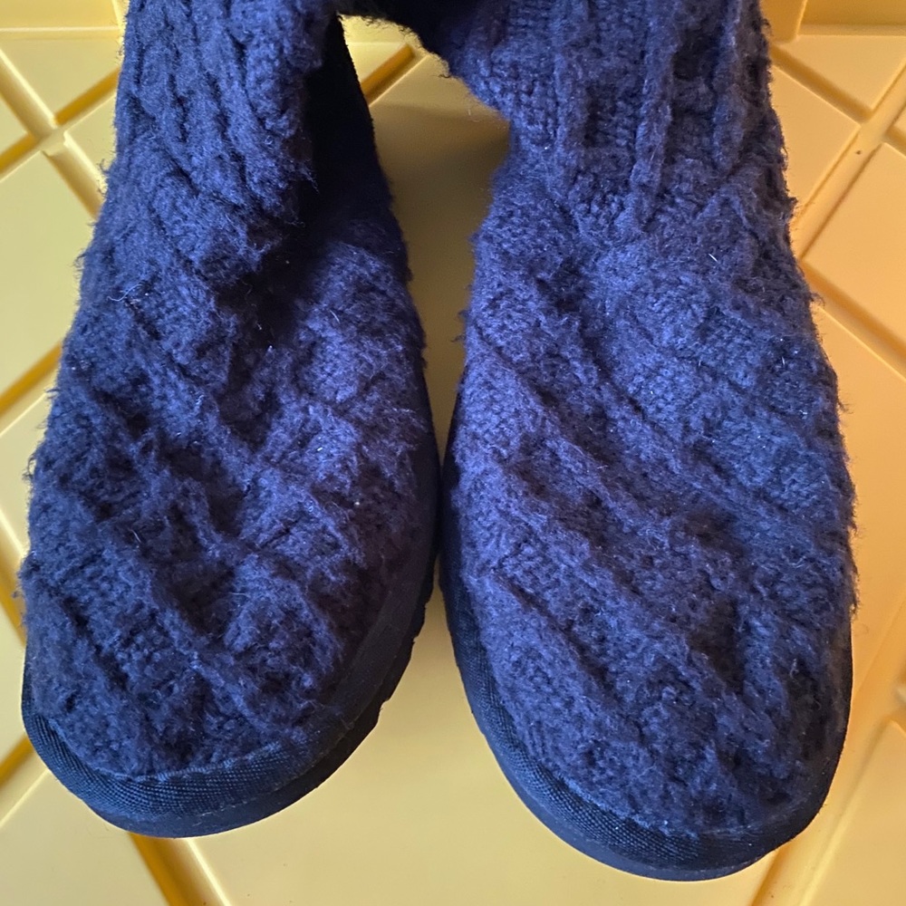 Ugg Tall Knit black boot size 8